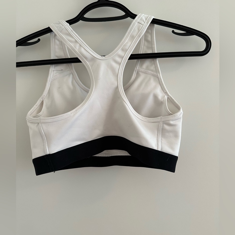 Nike Sports Bra - Picture 6 of 8